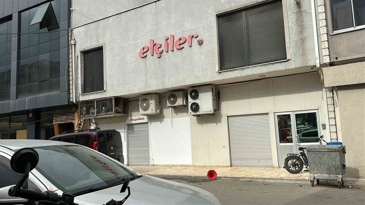 Sakarya’da bir firmanın dana sucuğunda domuz eti tespit edildi
