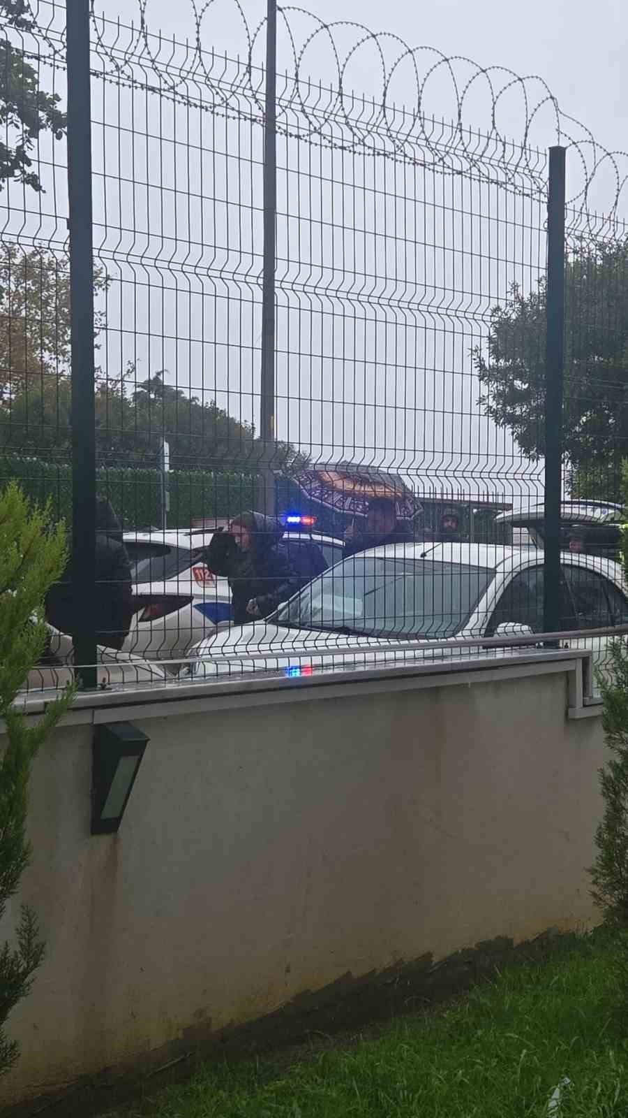 Avcılar’da okul önünde veli vuruldu: Valilik olayın ayrıntılarını açıkladı
