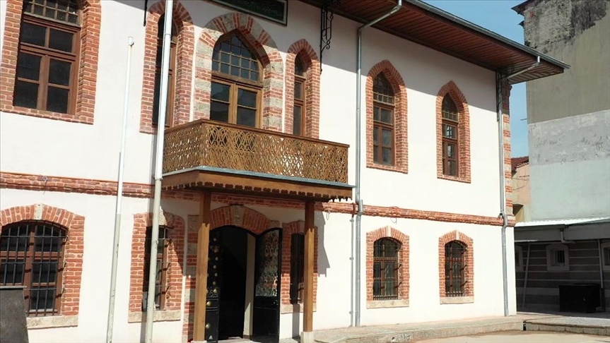 Bursa'da restore edilen 553 yıllık eğitim yuvası yeniden öğrencilerine kavuşacak