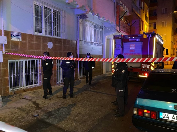 Bursa'da elektrikli sobadan çıktığı değerlendirilen yangında bir kişi öldü