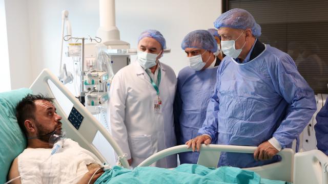Cumhurbaşkanı Erdoğan yaralı madencileri hastanede ziyaret etti