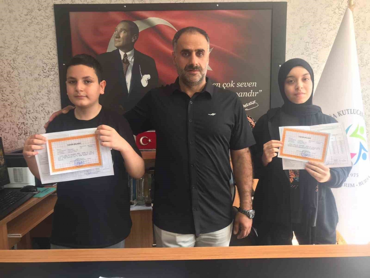 Bursa’daki depremzede öğrencilerin takdir başarısı