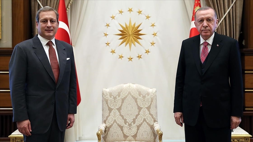 Cumhurbaşkanı Erdoğan Galatasaray Kulübü Başkanı Elmas'ı kabul etti
