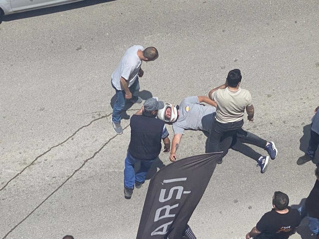 Bursa’da otomobil ile çarpışan motosiklet sürücüsü yaralandı