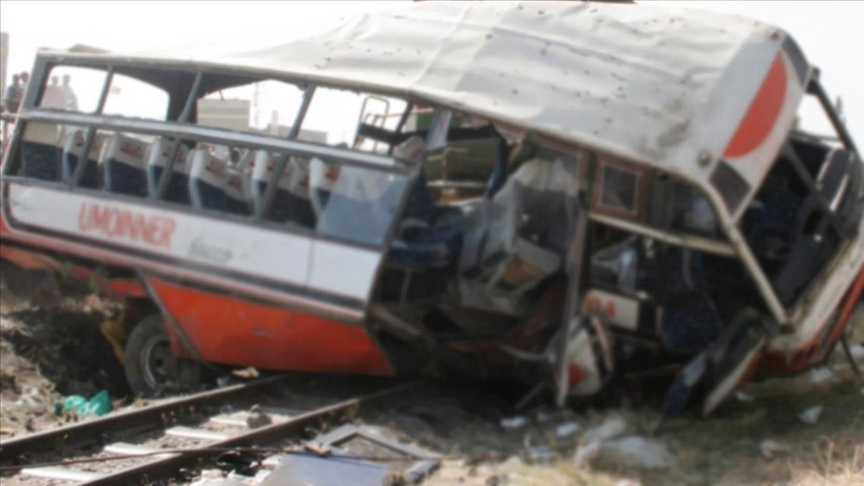 Kenya'da yolcu otobüsün yaptığı kazada 31 kişi hayatını kaybetti