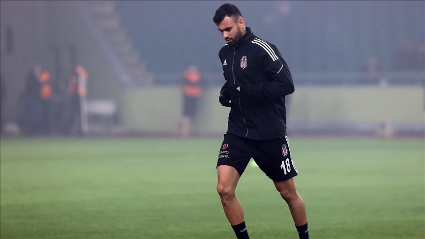 Beşiktaş'ta Ghezzal, sakatlığından dolayı Antalya kampından ayrıldı