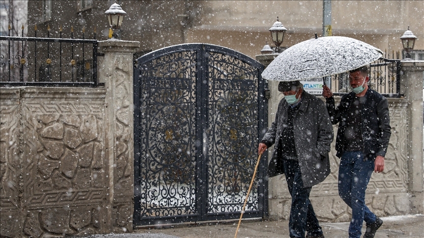 Marmara Bölgesi'nde aralıklı ve karla karışık yağmur bekleniyor