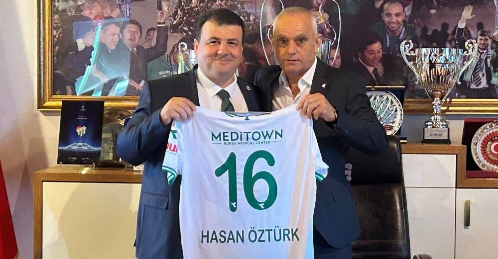 Milletvekili Hasan Öztürk, Bursaspor’a 50 bin TL bağışta bulundu