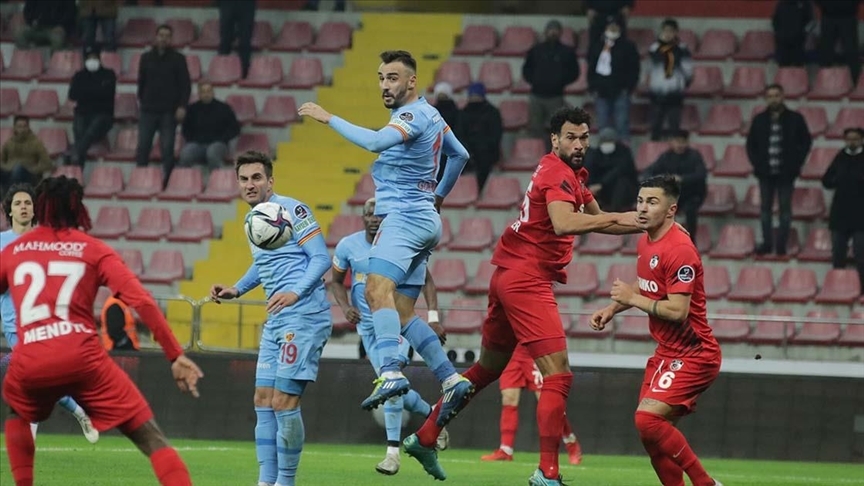 Yukatel Kayserispor-Gaziantep FK karşılaşması 0-0 berabere sona erdi