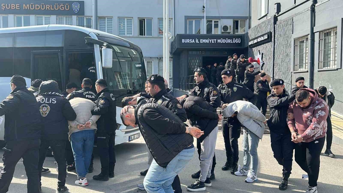 Bursa’da fuhuş çetesine şafak vakti operasyon: 19 tutuklama