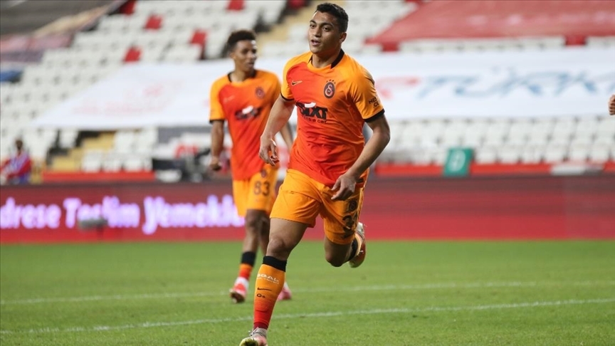 Galatasaray deplasmanda Mustafa Muhammed'in golüyle sevindi