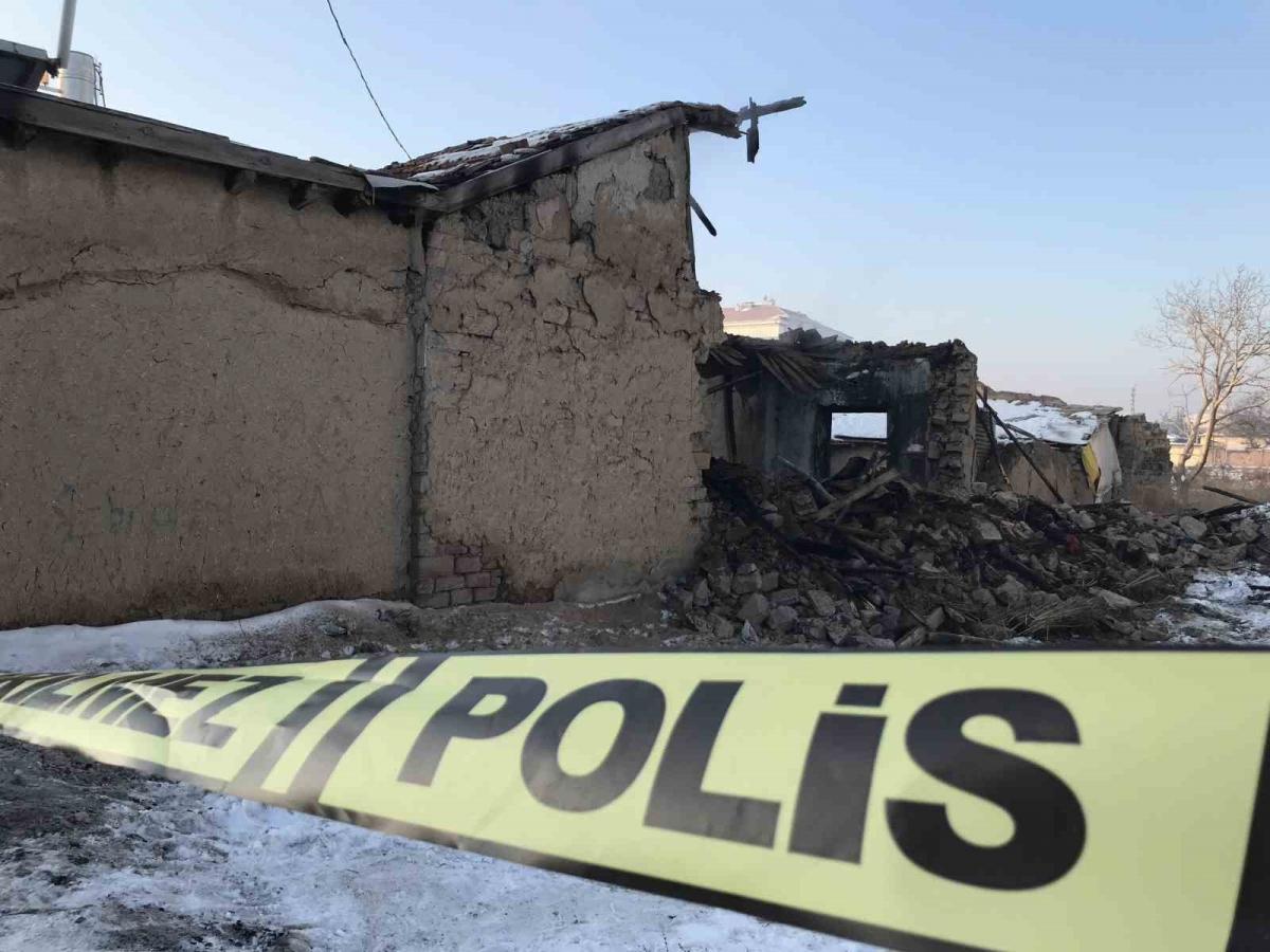 7 kişilik Suriye uyruklu depremzede aile yangında hayatını kaybetti