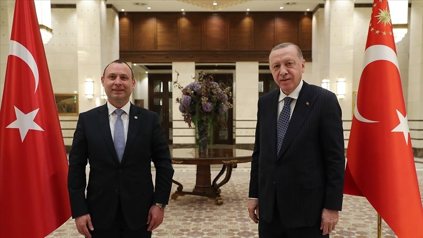 Cumhurbaşkanı Erdoğan, Avrupa'daki bazı Türk sivil toplum kuruluşu temsilcilerini kabul etti
