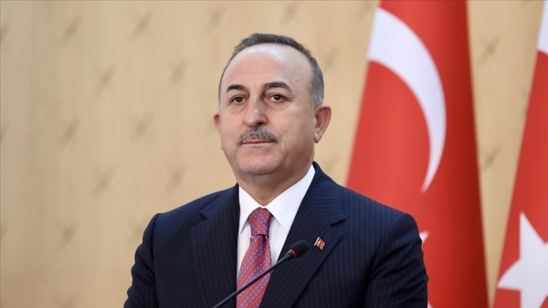 Dışişleri Bakanı Çavuşoğlu, mevkidaşları Lavrov ve Kuleba ile telefonda görüştü