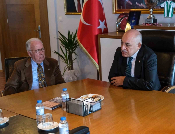 TFF Başkanı Mehmet Büyükekşi, Bursaspor yönetimiyle görüştü